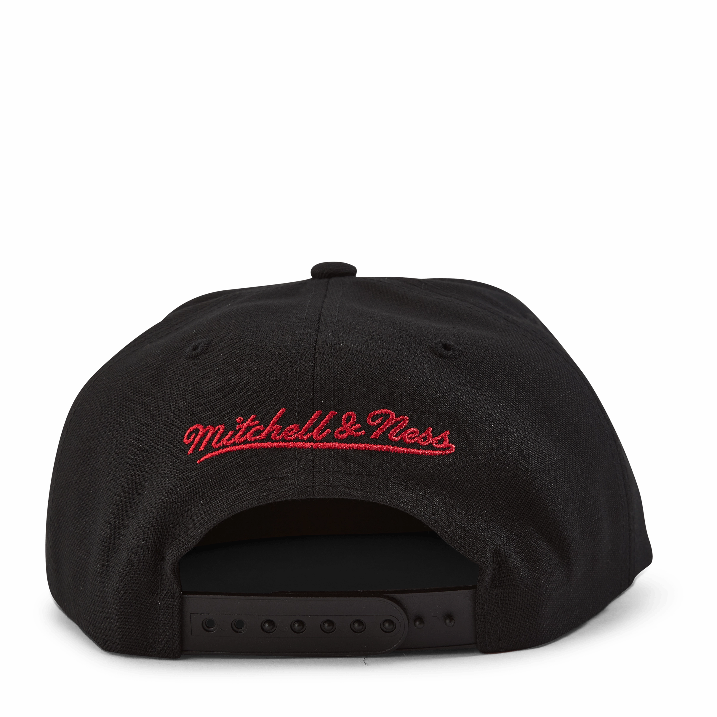 B Snapback