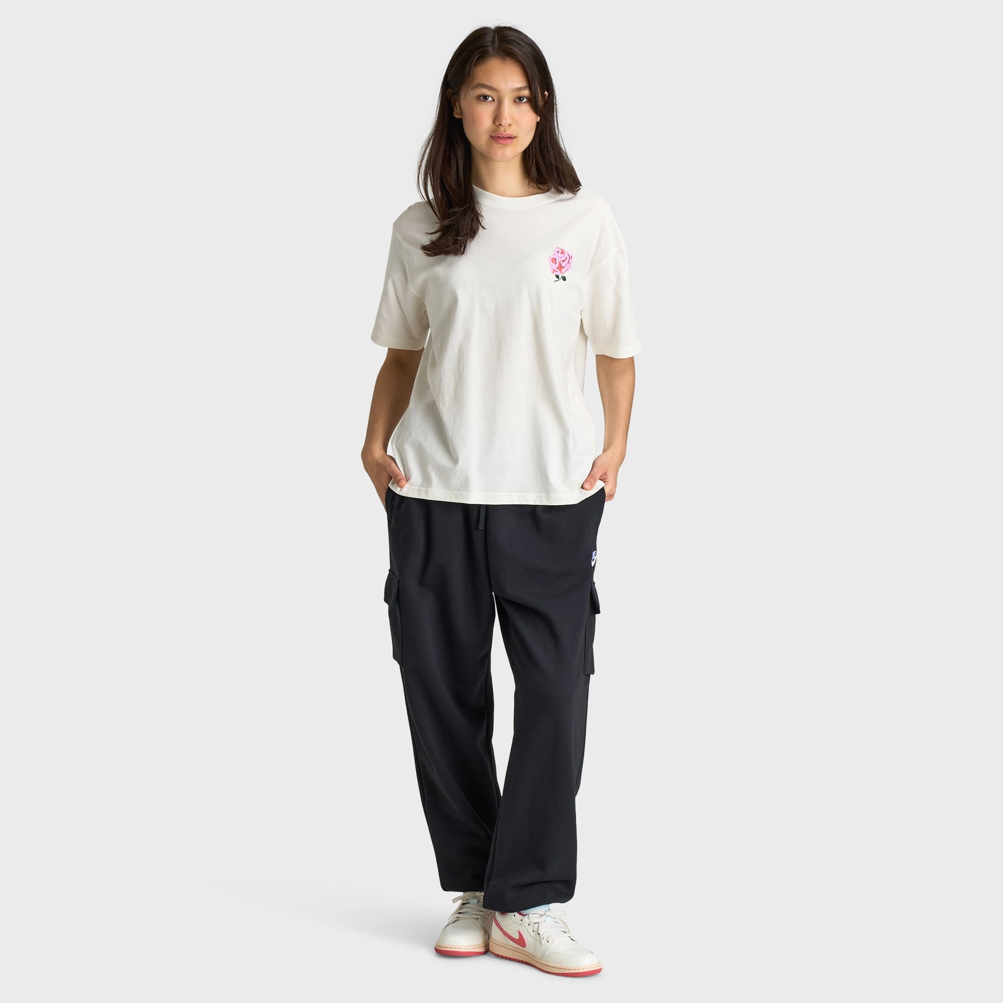 Jordan Women's Graphic Girlfriend T-Shirt / Sail