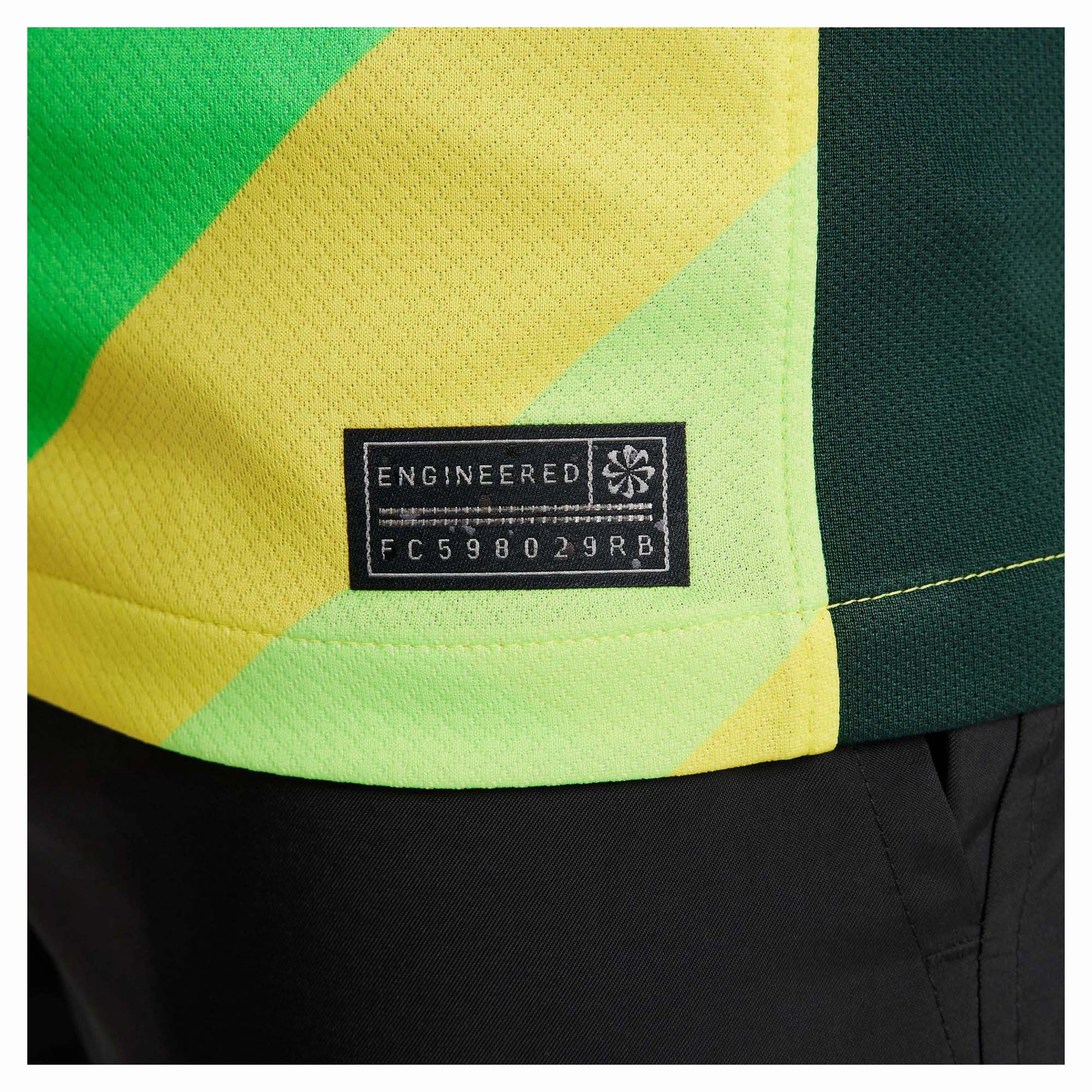 Junior's Australia 2025/26 Stadium Home Replica Soccer Jersey