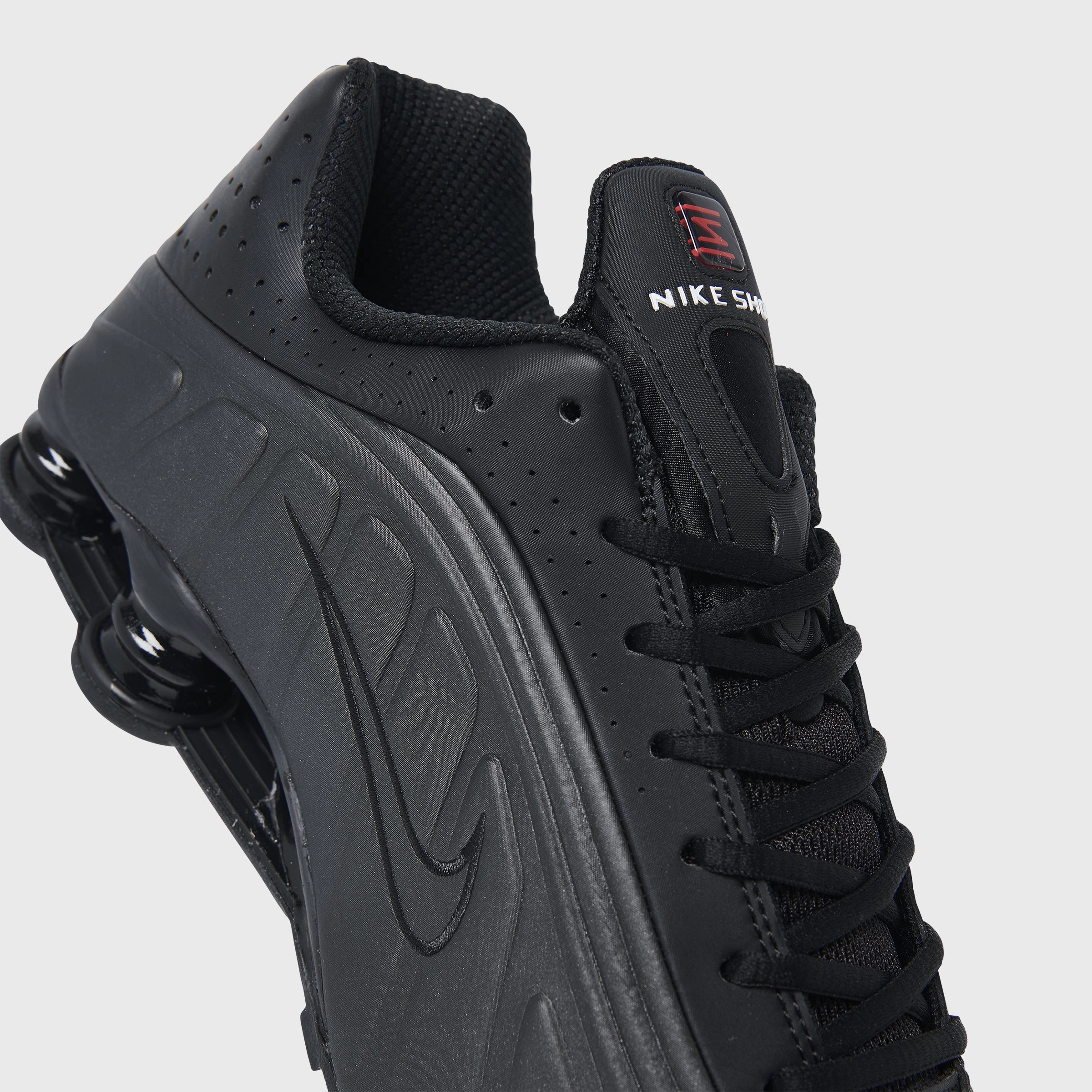 Nike Shox R4 Black / Black - Black