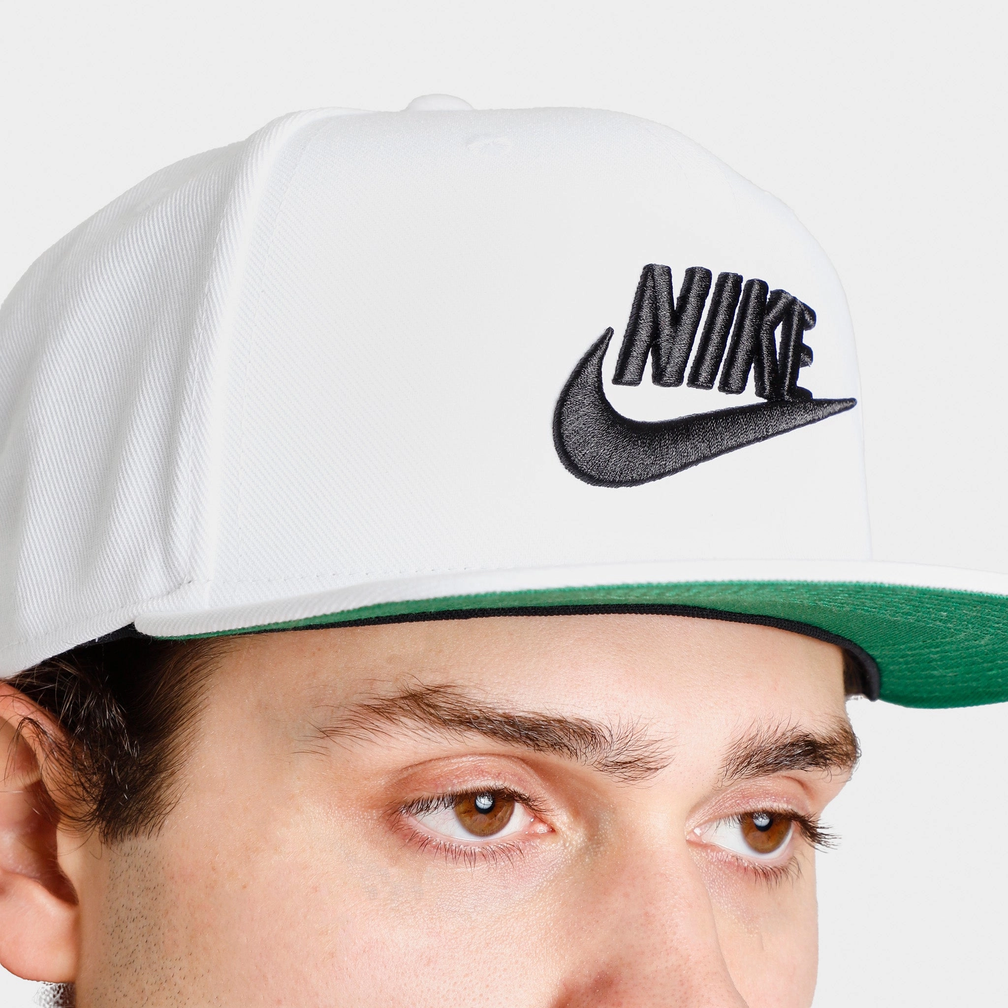 Nike Sportswear Dri-FIT Pro Futura Cap White / Pine Green - Black