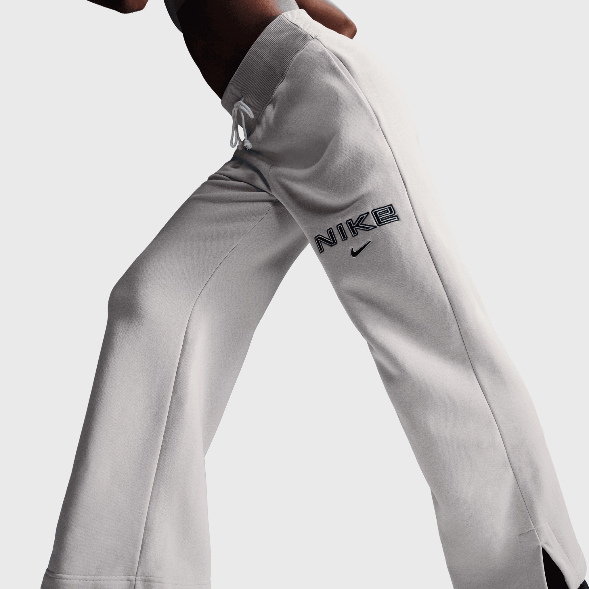 Nike Sportswear Women's High-Waisted Logo Pants / Lt Orewood Brown
