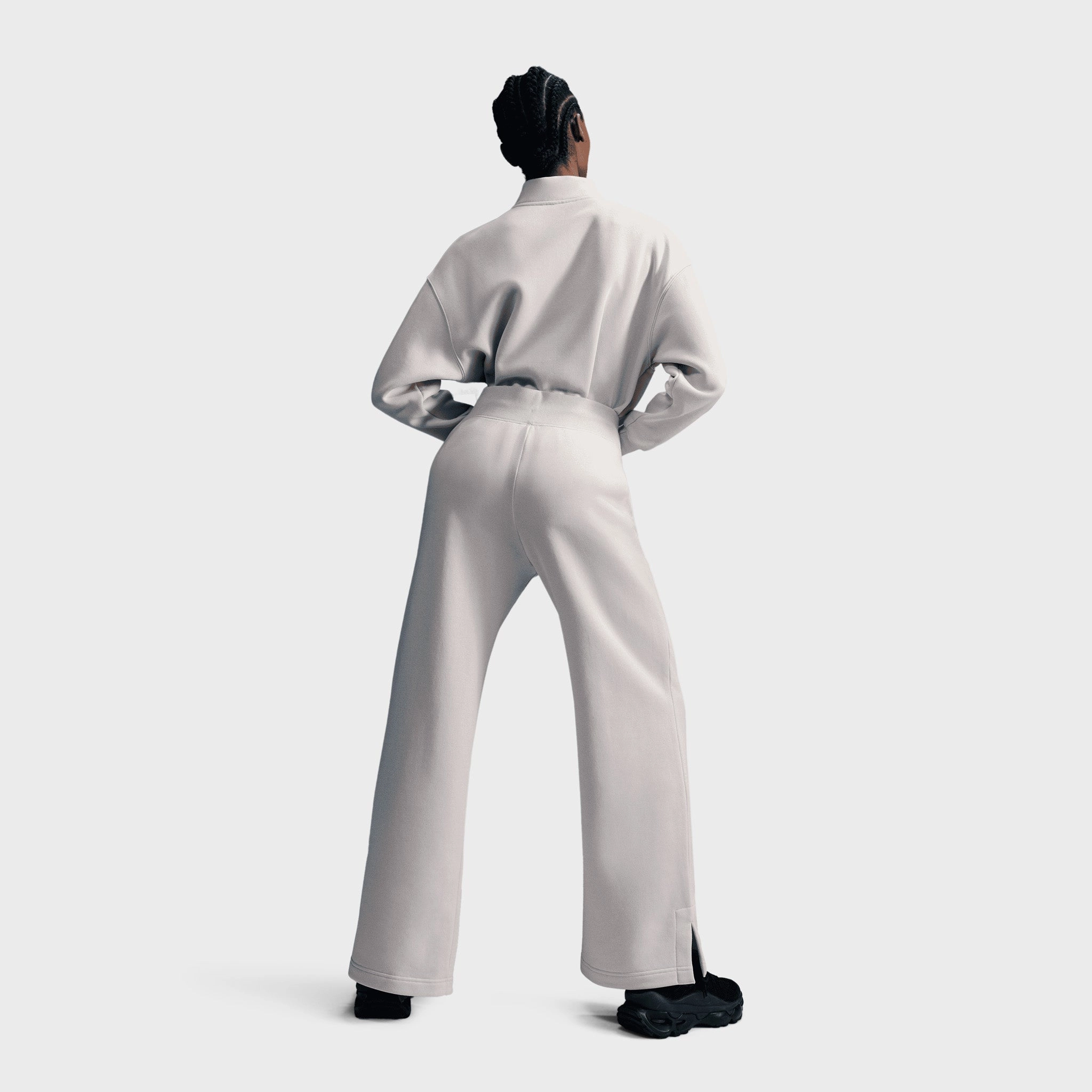Nike Sportswear Women's High-Waisted Logo Pants / Lt Orewood Brown