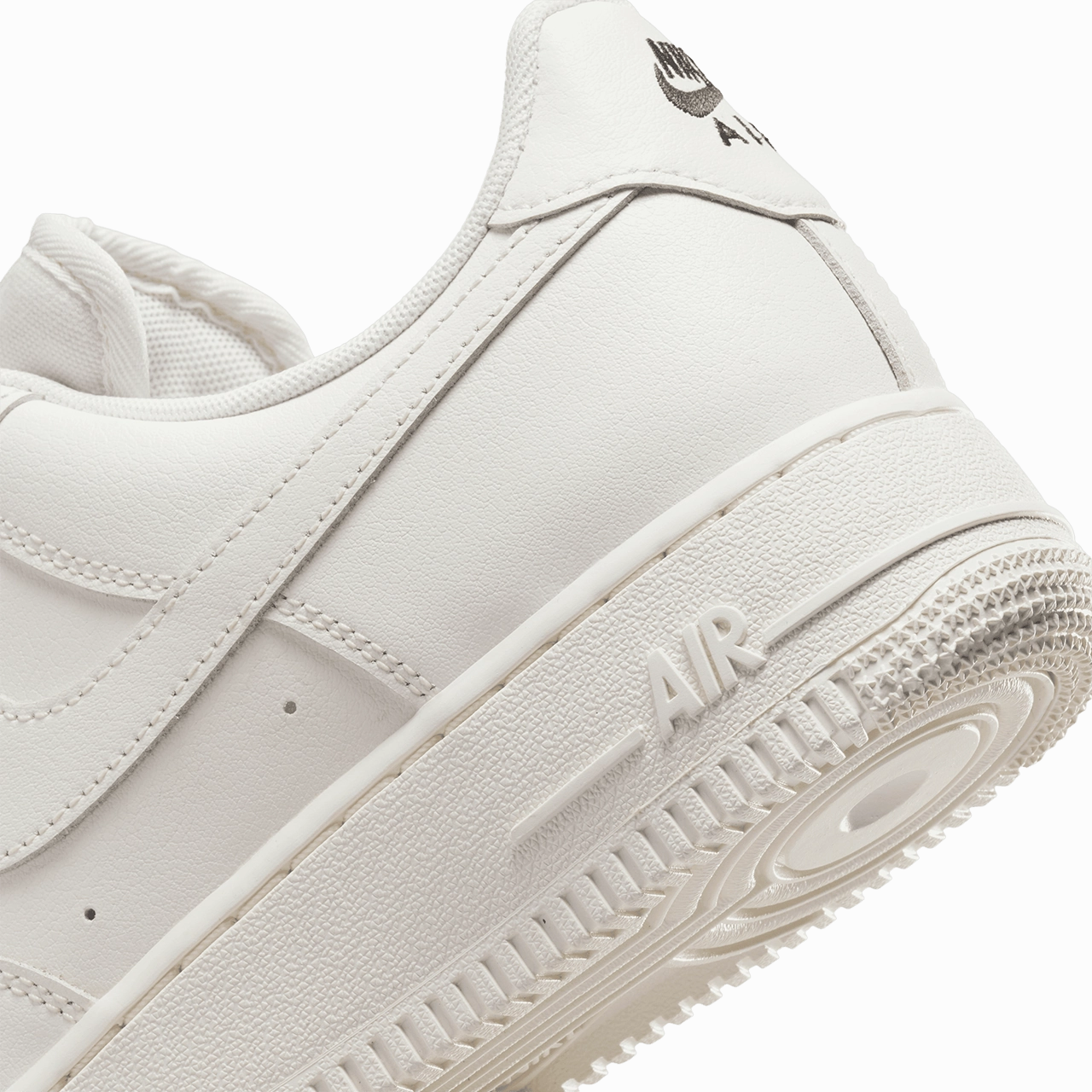 Wmns Nike Air Force 1 '07 Essential 'Sail'