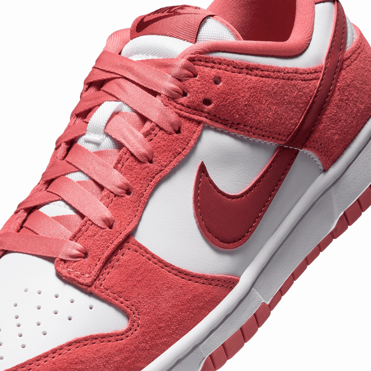 Wmns Nike Dunk Low 'Valentine's Day'